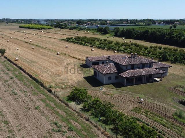 Casa in vendita a Unione dei comuni Valle del Savio, Cesenà