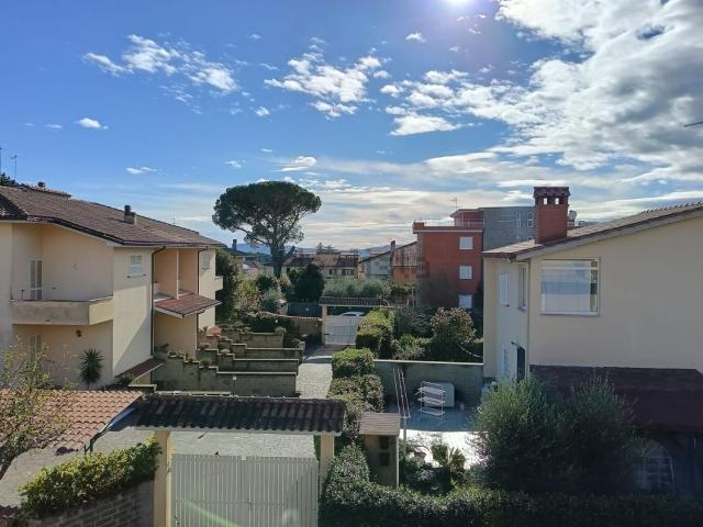 Casa in vendita a Ronciglione, Lazio