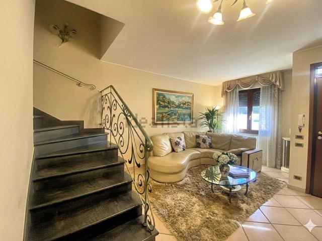 Casa in vendita a Montecalvoli, Santa Maria a Monte
