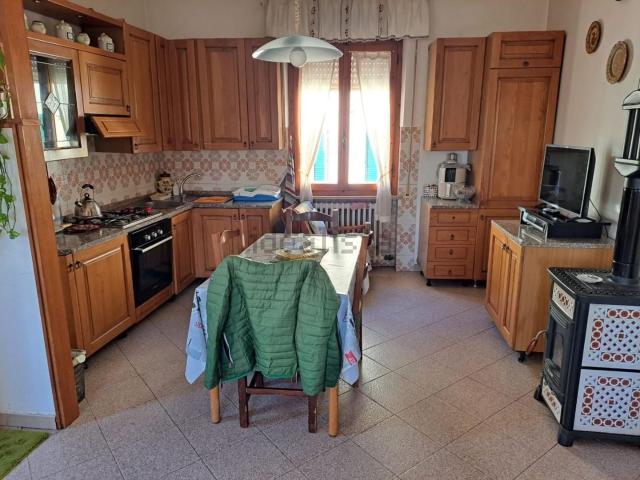 Casa in vendita a San Pietro Belvedere, Toscana