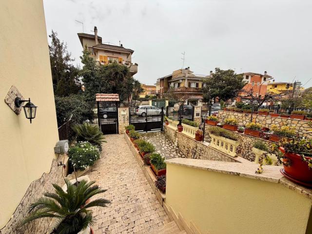 Casa in vendita a Roma Capitale, Lazio