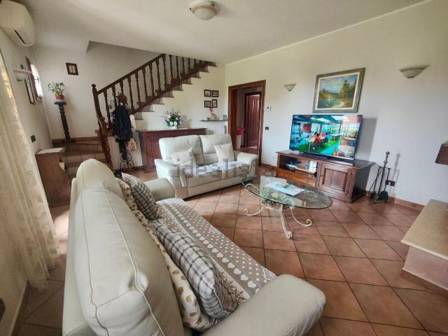 Casa in vendita a Tresinaro - Secchia, Re