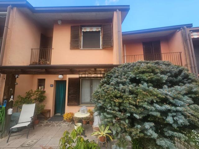 Casa in vendita a Vescogna, Calco