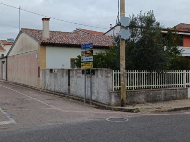 Casa in vendita a Norbello, Sardigna/Sardegna