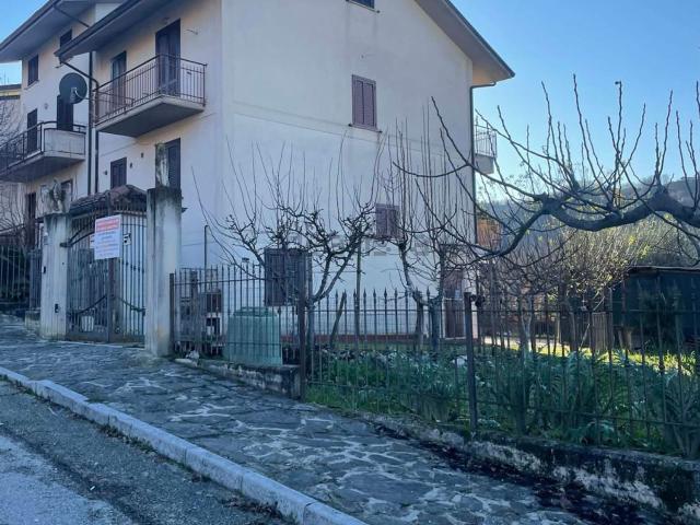 Casa in vendita a Castelfranci, Campania