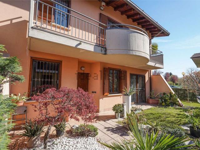 Casa in vendita a Mariano al Brembo, Dalmine