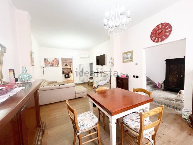 Casa in vendita a Quartiere degli Ulivi, Follonica