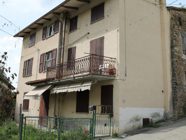 Casa in vendita a Neviano Degli Arduini, Reggio Emilia