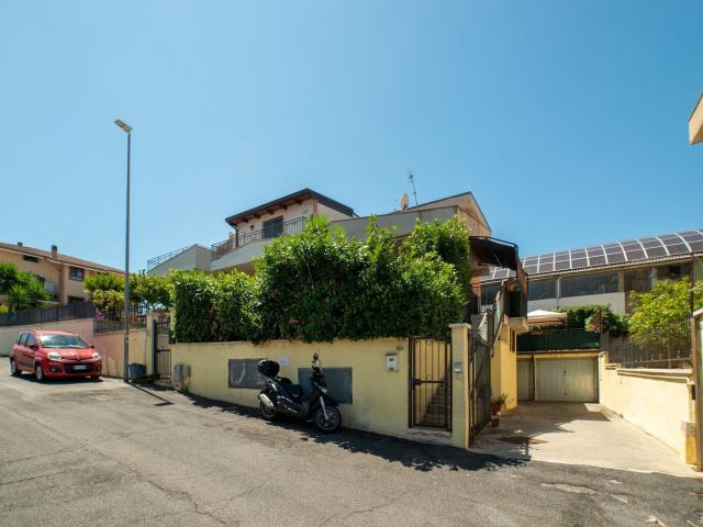 Casa in vendita a Prato Fiorito, Roma Capitale
