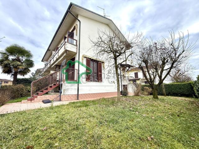 Casa in vendita a Secugnago, Lombardia