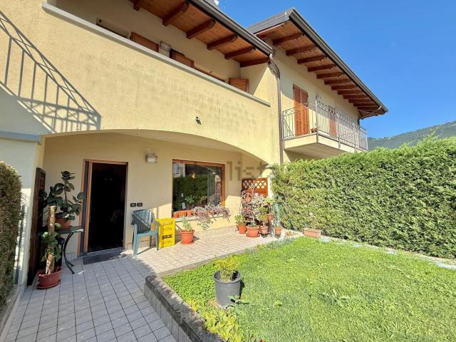 Casa in vendita a Casazza, Lombardia