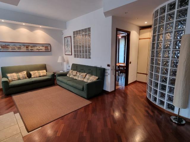 Casa in vendita a Senaghino, Senago
