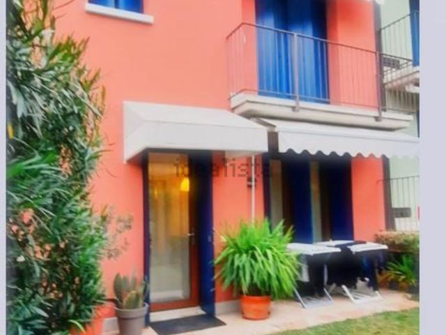 Casa in vendita a Castelnuovo Del Garda, Veneto