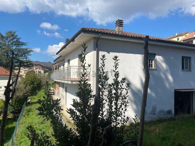 Casa in vendita a Carro, Liguria