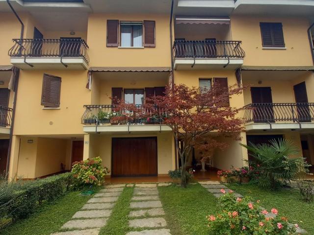 Casa in vendita a Desenzano Del Garda, Brescia