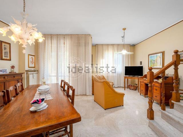 Casa in vendita a Fogliano, Re