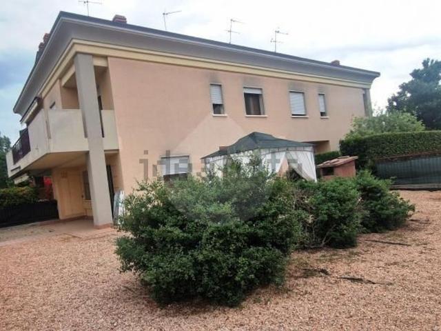 Casa in vendita a San Giovanni Lupatoto, Veneto