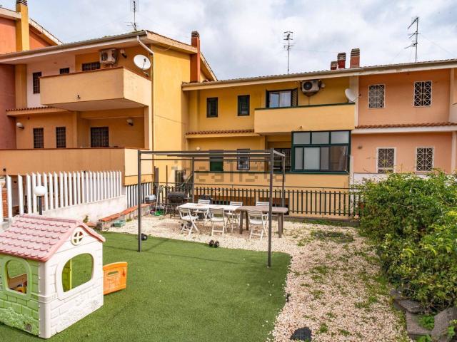 Casa in vendita a Reitana, Aci Catena