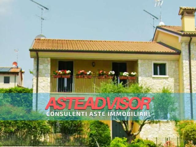 Casa in vendita a Farra di Soligo, Treviso