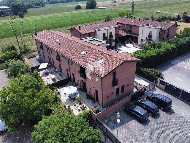 Casa in vendita a Fogliano, Re