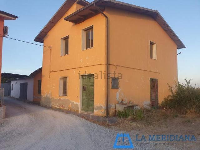 Casa in vendita a Lamporecchio, Toscana