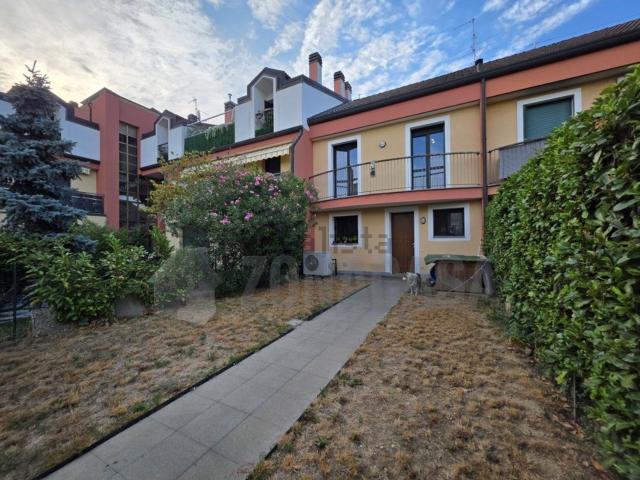 Casa in vendita a Robecchetto, Robecchetto Con Induno