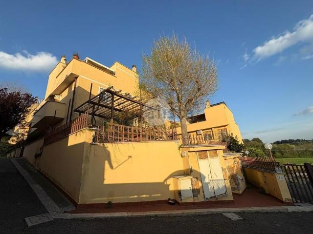 Casa in vendita a Municipio Roma IX, Roma Capitale