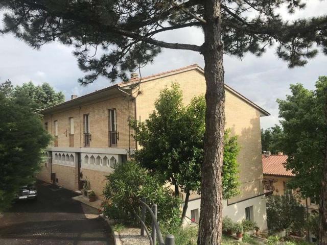 Casa in vendita a Assisi, Umbria