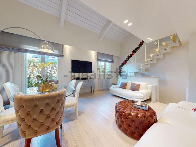 Casa in vendita a Riccione, Reggio Emilia
