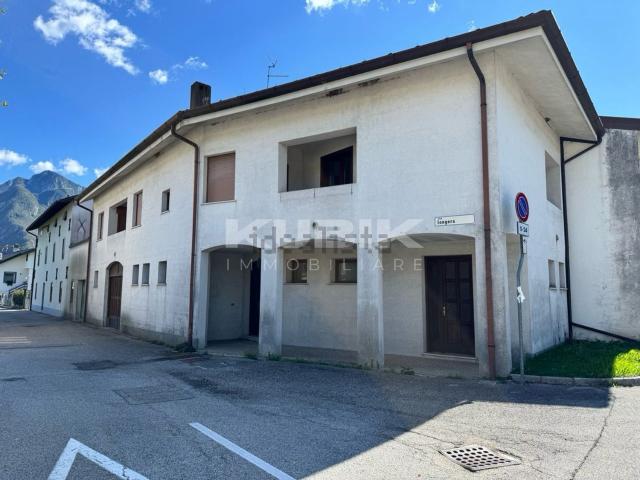 Casa in vendita a Cavazzo Carnico, Friuli-Venezia Giulia