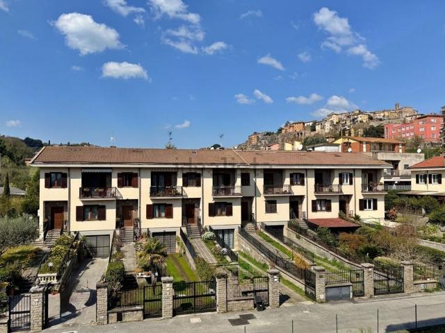 Casa in vendita a Petignano, Orte