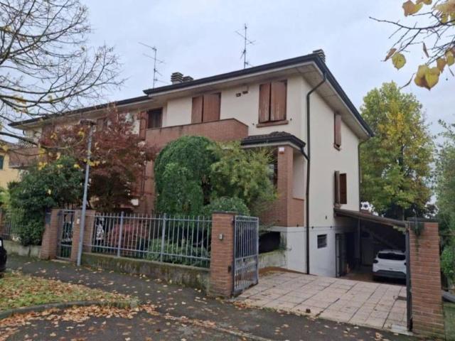 Casa in vendita a Pianura Reggiana, Re