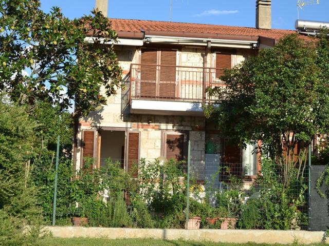 Casa in vendita a Borgo Rivo, Terni