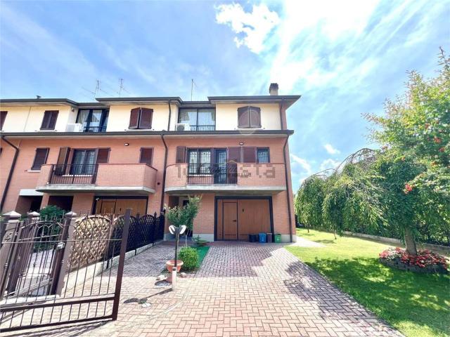 Casa in vendita a Fogliano, Re