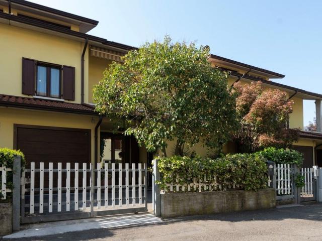 Casa in vendita a Canalina, Reggio Emilia