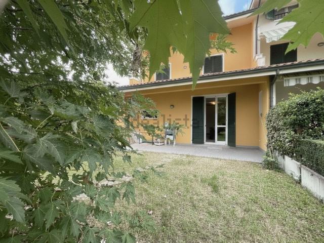 Casa in vendita a Suzzara, Mantova
