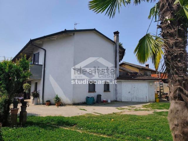 Casa in vendita a Castelleone, Lombardia