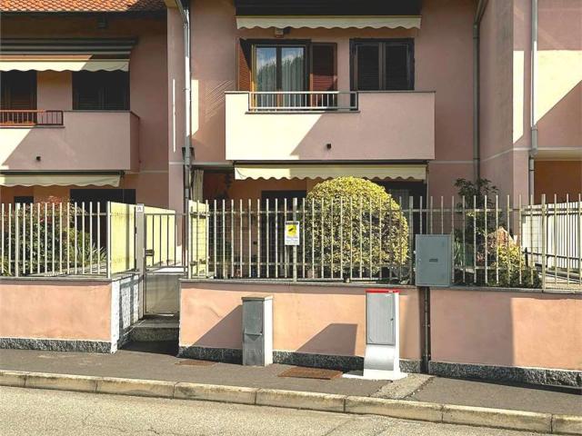 Casa in vendita a Lonate Pozzolo, Lombardia