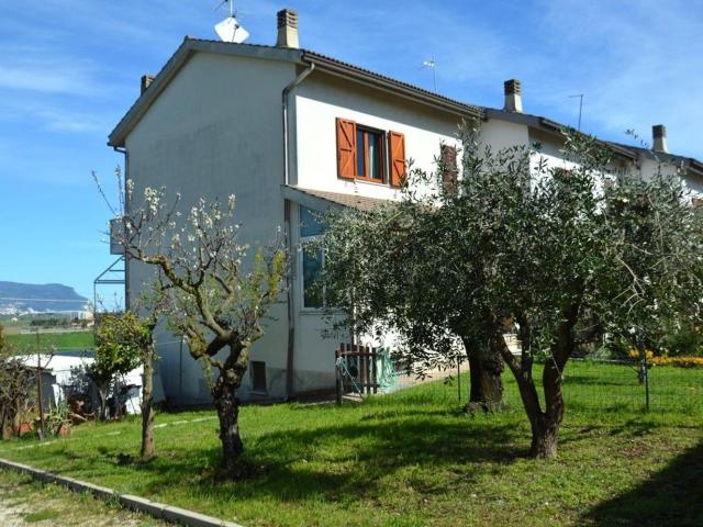 Casa in vendita a Marche, Ancona