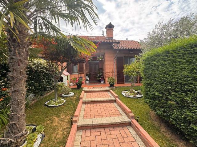 Casa in vendita a Piemonte, Asti
