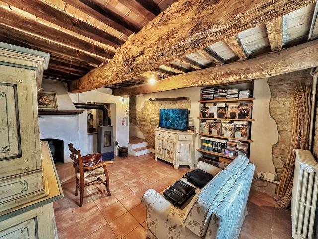 Casa in vendita a Cerreto, Marche
