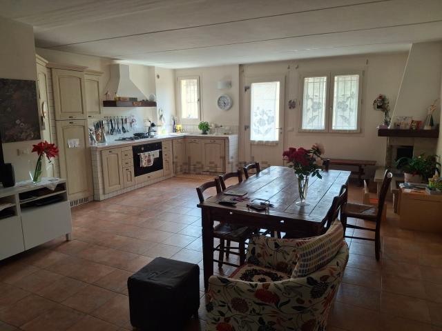 Casa in vendita a Torraccia, Marche