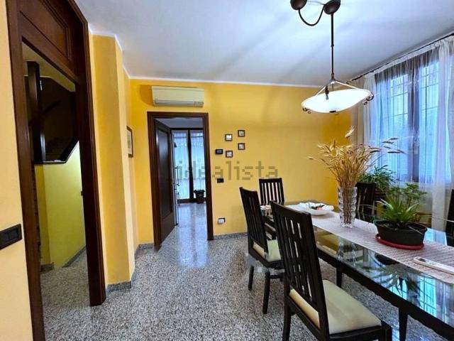 Casa in vendita a Modena, Tre Olmi