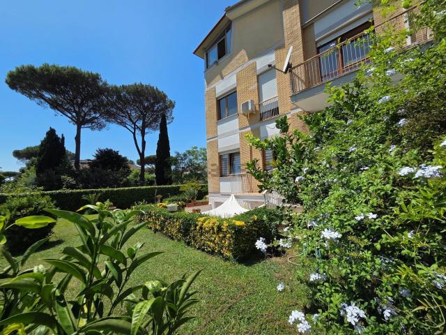 Casa in vendita a Casal Palocco, Roma