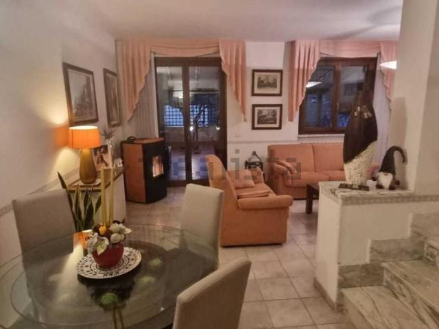 Casa in vendita a Bonascola, Carrara