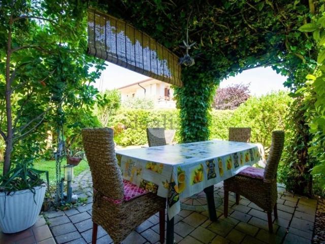 Casa in vendita a Pozzolengo, Lombardia