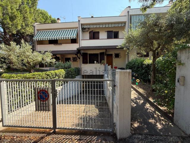 Casa in vendita a Morciano Di Romagna, Reggio Emilia