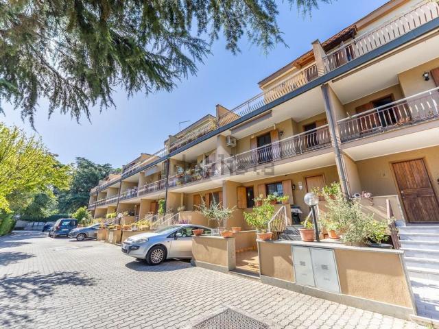 Casa in vendita a Morena, Roma