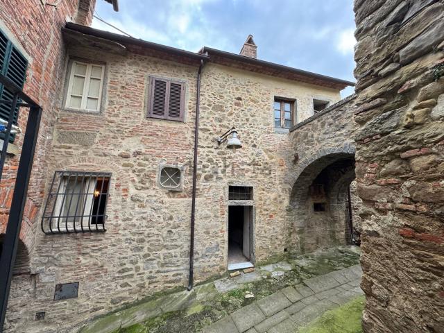 Casa in vendita a Castiglion Fiorentino, Toscana