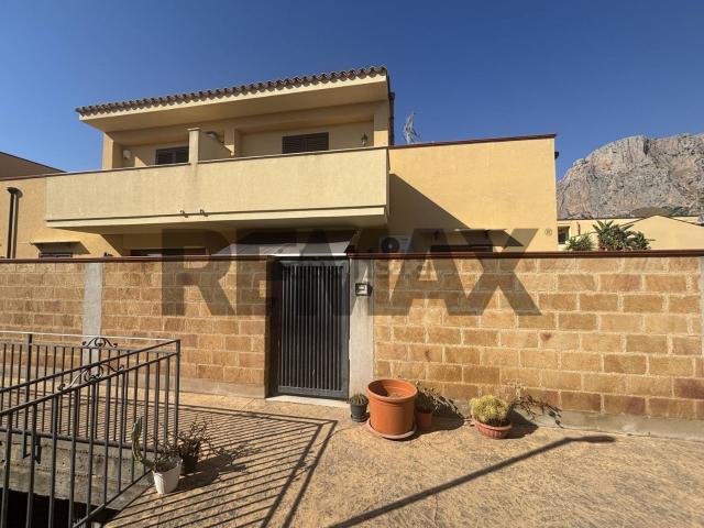 Casa in vendita a Cinisi, Sicilia